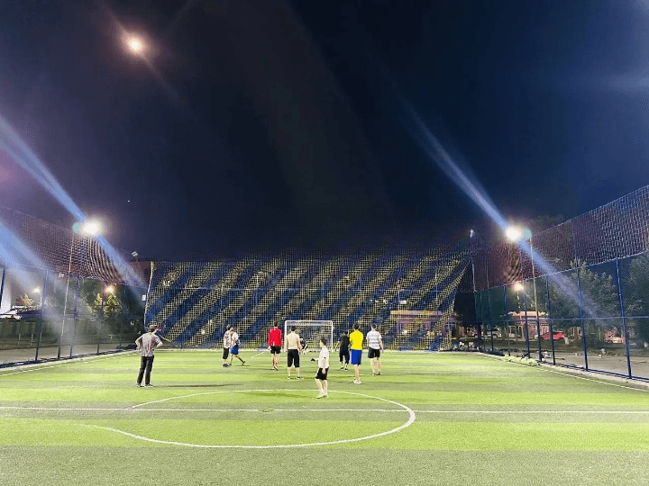 Bunyodkor Arena Zone futbol maydoni