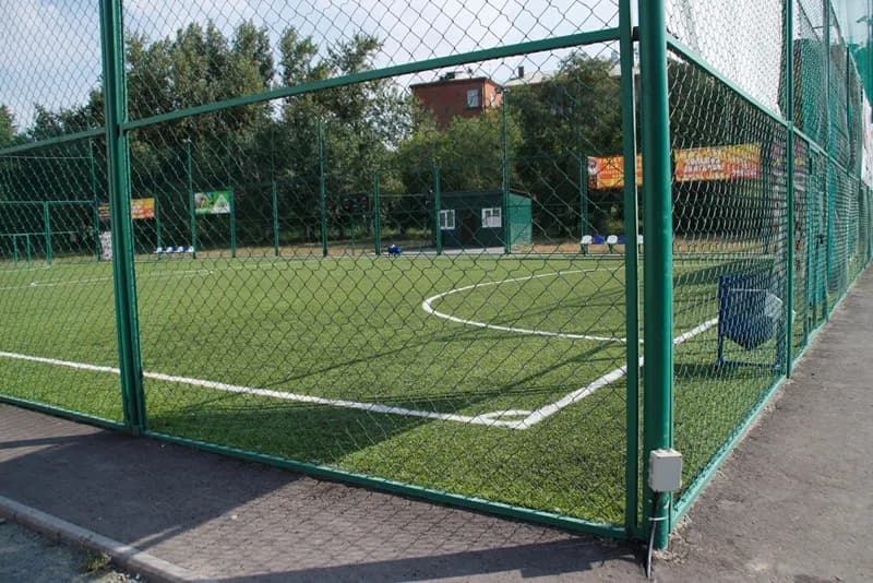Olympic Park Arena futbol maydoni